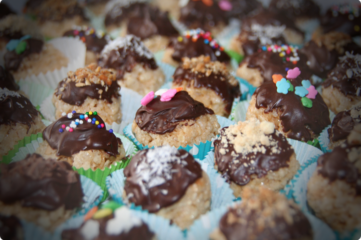 DIY Tutorial - Rice Crispy Party Poppers